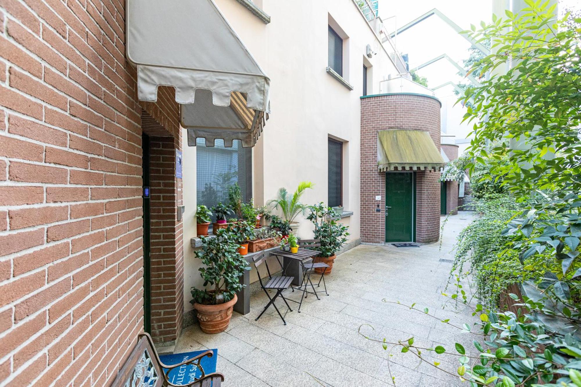 ホテル B＆B トゥー キュート トゥービー ストレイト ミラノ エクステリア 写真